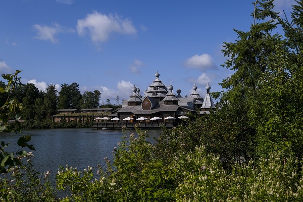 La plus grande patinoire d'Europe se trouve à Pairi Daiza !