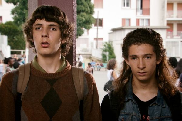 Deux moches sont recherchés pour un casting