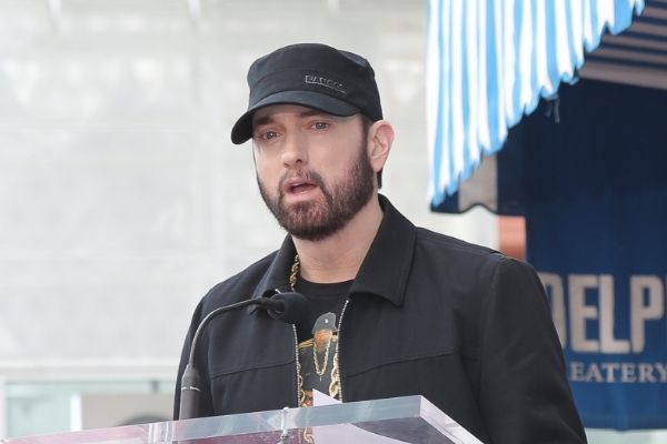 Eminem offre ses fameux « Mom’s Spaghetti » au personnel soignant