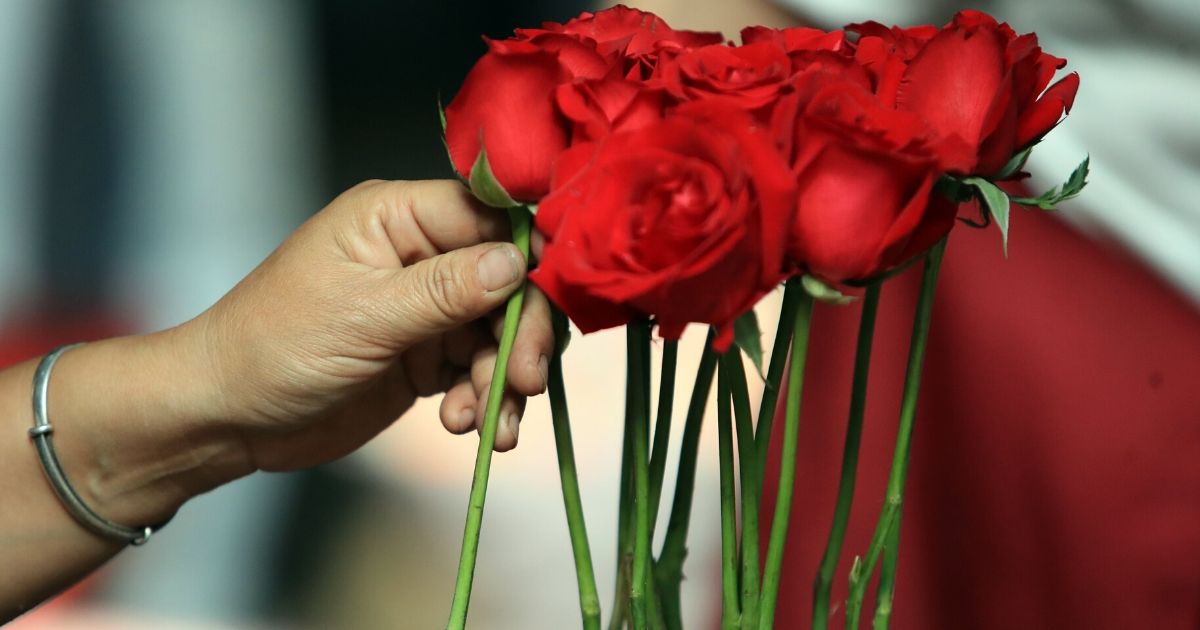 Misez sur les fleurs pour dynamiser la libido de votre chérie !