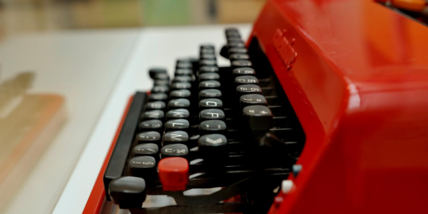 Machine à écrire Olivetti Valentine