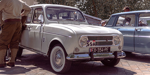 1961 - Production de la Renault 3 - Banner