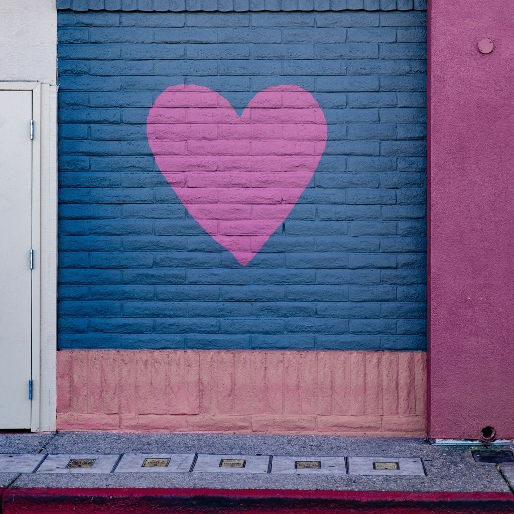 Coeur sur un mur