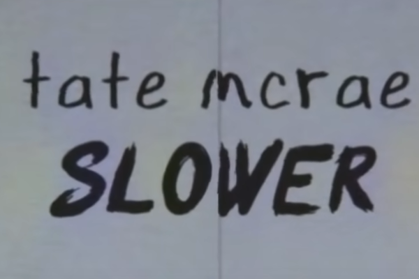 L'entrée Chérie : Slower de Tate McRae