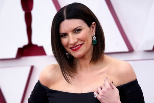 Laura Pausini est de retour avec le single Un buon inizio