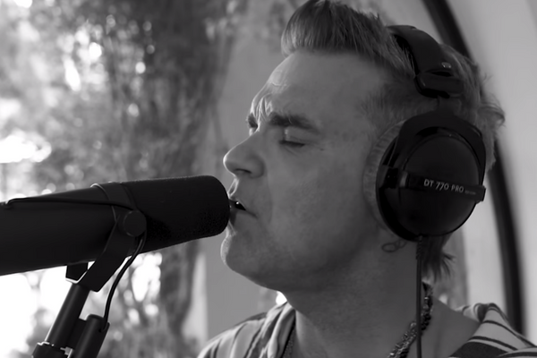 Robbie Williams recherche un peu de tristesse pour Lost (XXV)
