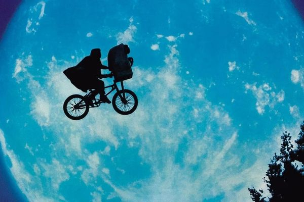 L'Instant Nostalgie: La magie de E.T. au cinéma et en cassette