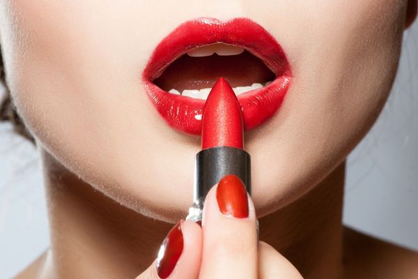 Lipstick Effect : en temps de crise, on veut du luxe !
