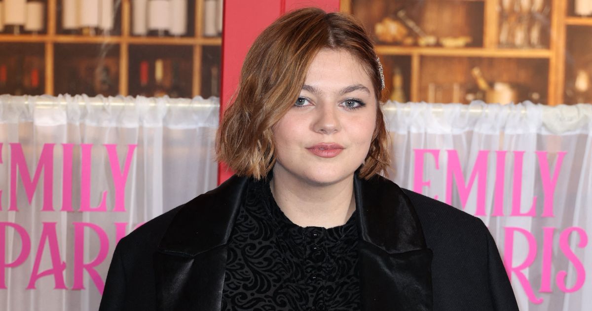 Louane shares her best memories of 2022 in a video