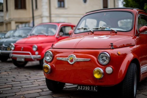 L'Instant Nostalgie: La Fiat 500