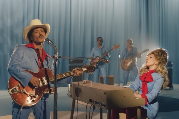 Capture d'écran du clip Die With a Smile avec Bruno Mars et Lady Gaga