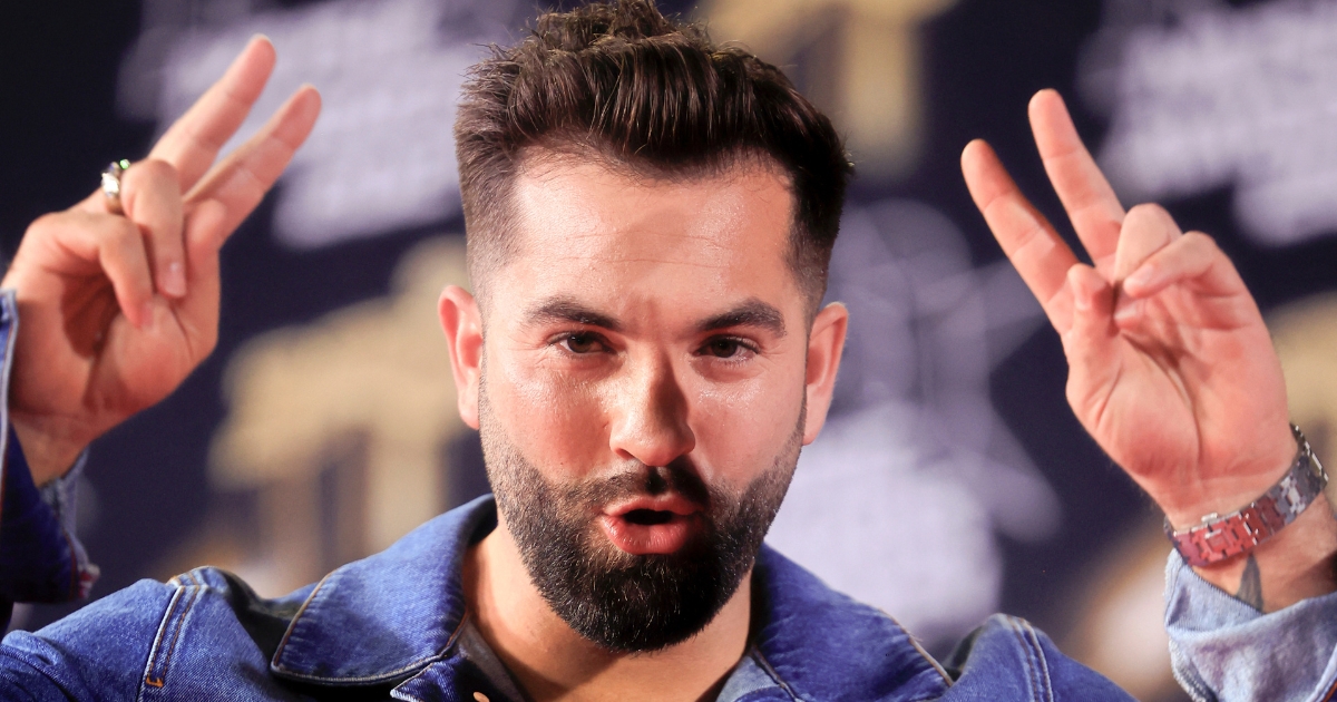 Kendji Girac reprend un hit espagnol des années 90 pour l'été !