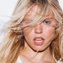 Cover Mad - Renée Rapp