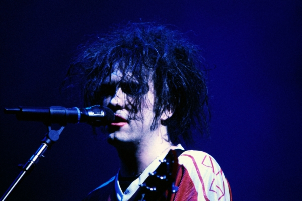 Robert Smith, en concert avec The Cure, à la Wembley Arena