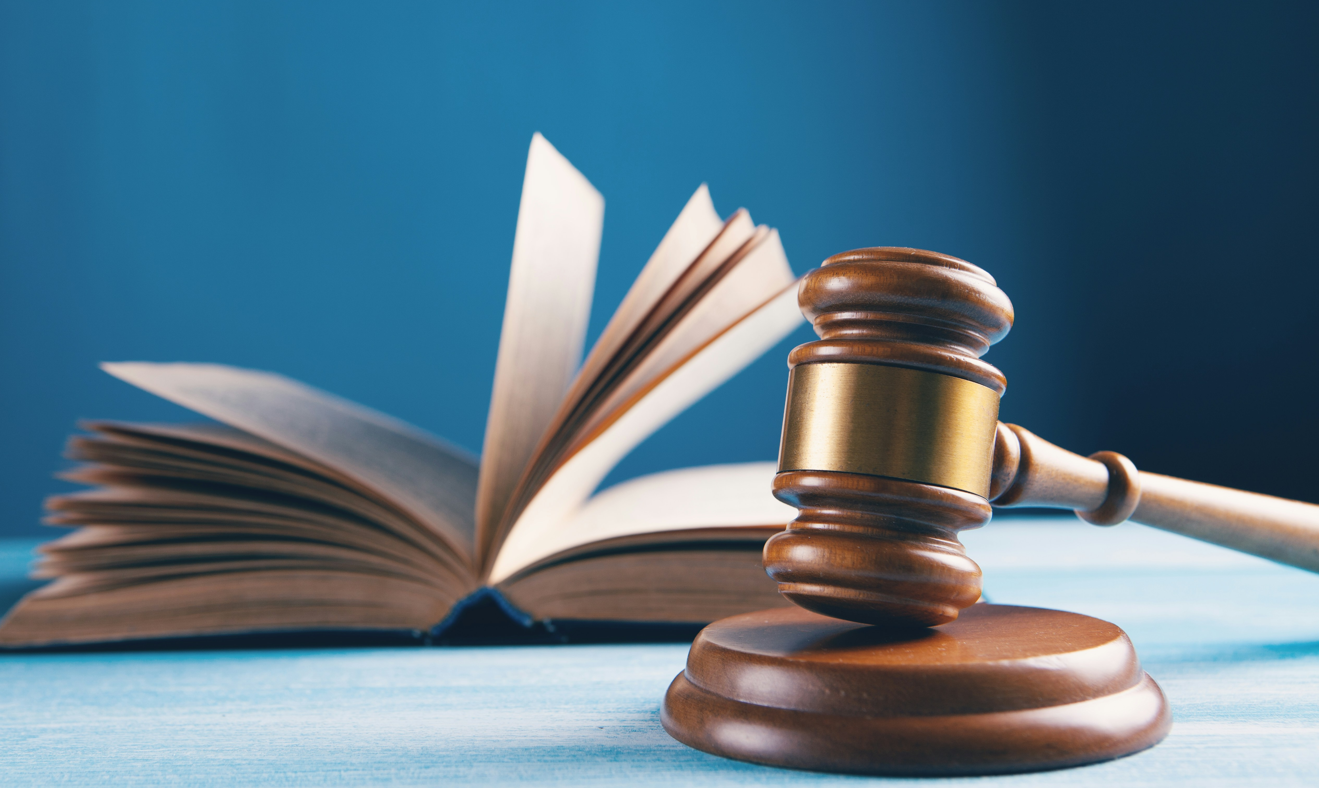 Pour les mineurs, l’avocat est gratuit. Encore faut-il le savoir.